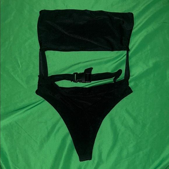 PrettyLittleThing Elegant Black Tube Swimsuit size 6 - Picture 2 of 8